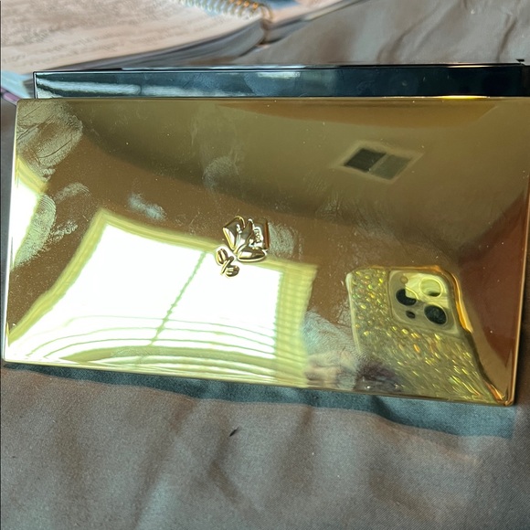 Lancome Vibrant Eyeshadow Palette with Pink, Orange, and Brown Tones - Picture 4 of 7